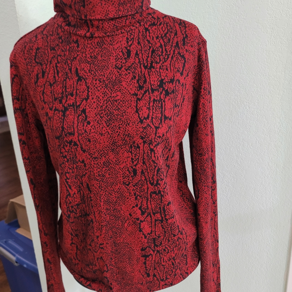 ❤️Zara Women's Animal Print Size Medium Tu and Black Snake Print Turtleneck Top